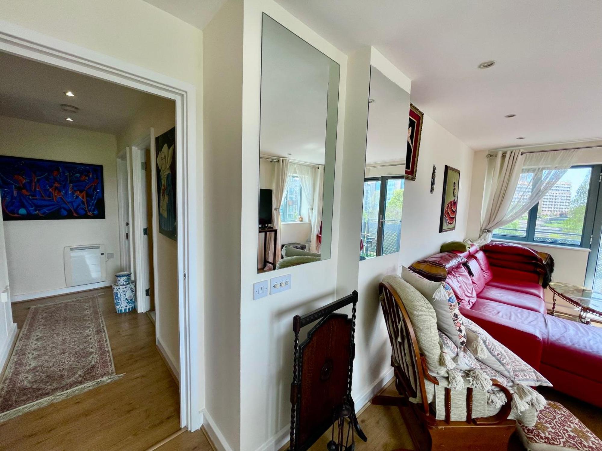 Luxury 2 Bedroom Apartment- Lake View - Free Parking - Wembley Stadium 5Km London Eksteriør bilde